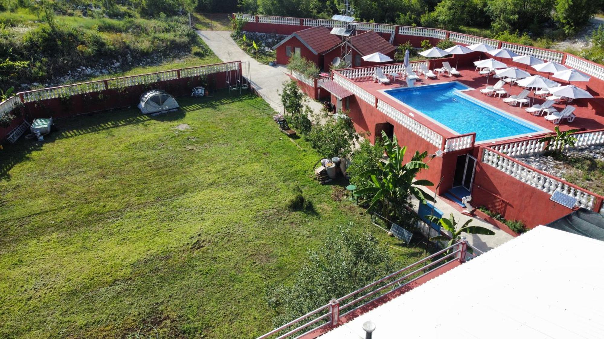 Red Apartman 2 Trebinje Ngoại thất bức ảnh