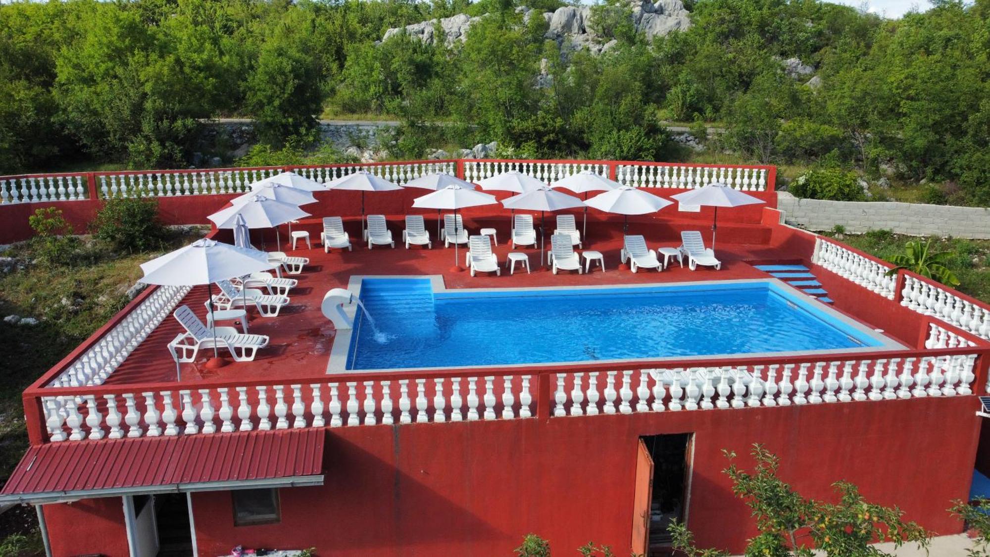 Red Apartman 2 Trebinje Ngoại thất bức ảnh